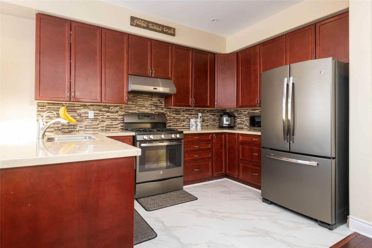 Jazzy Home Stay Миссиссага Экстерьер фото